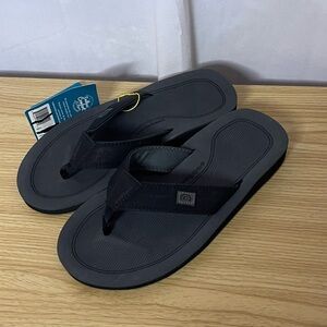 Cobian Men's Flip-Flops Sandals 9 black‎ NWT
